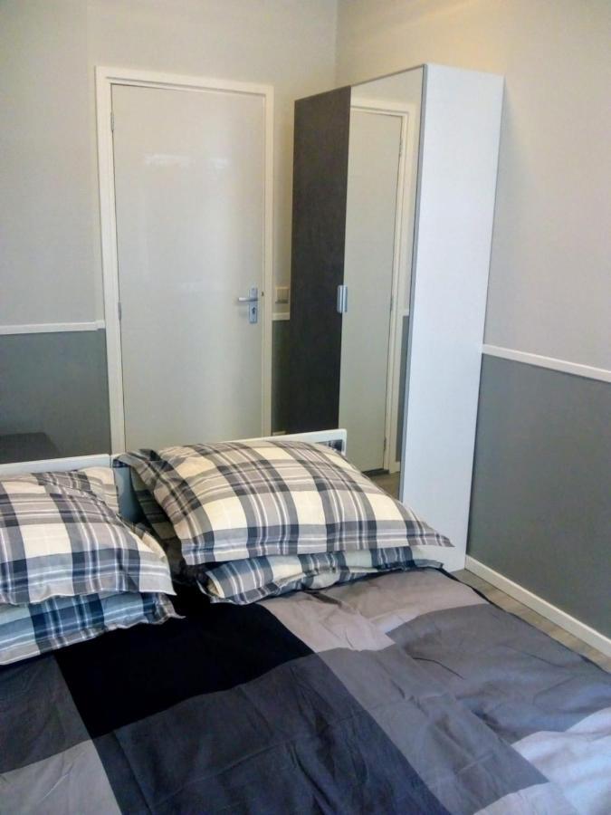 Aldo, Not For Parties, Not A Hotel, Room With Shared Bathroom, No Kitchen أمستردام المظهر الخارجي الصورة