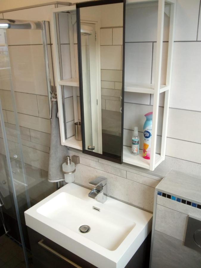 Aldo, Not For Parties, Not A Hotel, Room With Shared Bathroom, No Kitchen أمستردام المظهر الخارجي الصورة