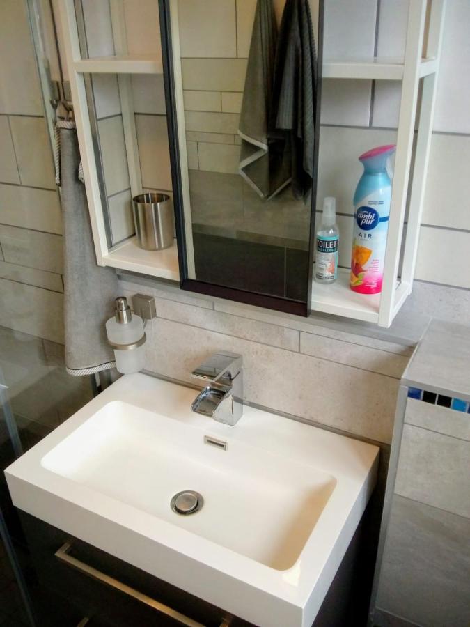 Aldo, Not For Parties, Not A Hotel, Room With Shared Bathroom, No Kitchen أمستردام المظهر الخارجي الصورة